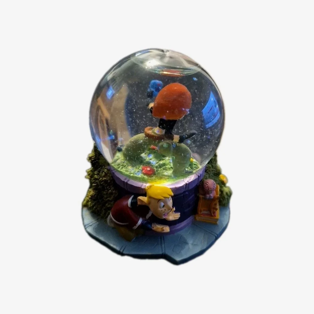 DISNEY KIM POSSIBLE MINI SNOW‎ GLOBE--RARE